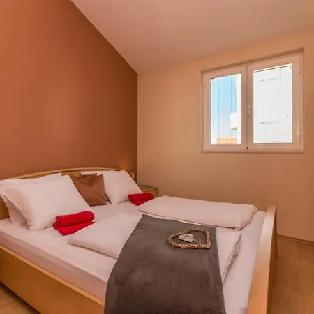 Julia - One Bedroom 2 شقة *