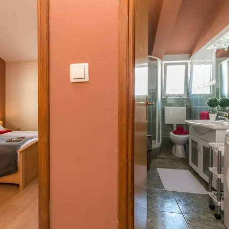 شقة Julia - One Bedroom 2